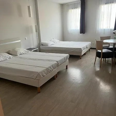 4 Pers. Dans Hoteliere Apartment
